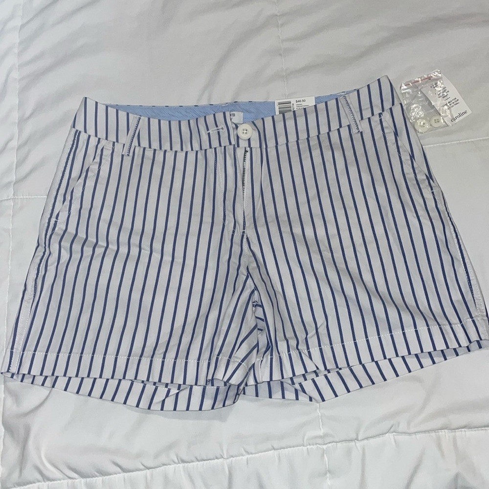 Women’s crown & ivy shorts